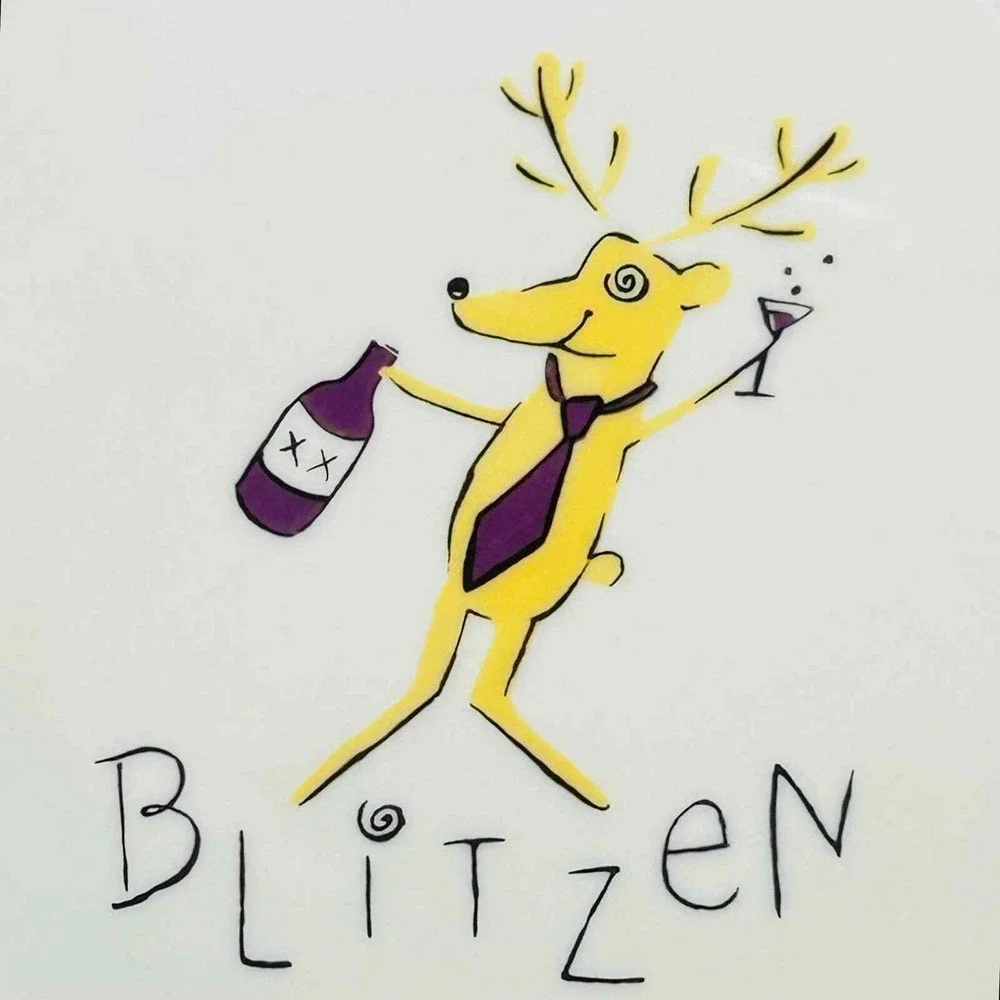 Pottery Barn Reindeer Collection BLITZEN 2 Mugs and‎ 2 Salad Plates Lot of 4
